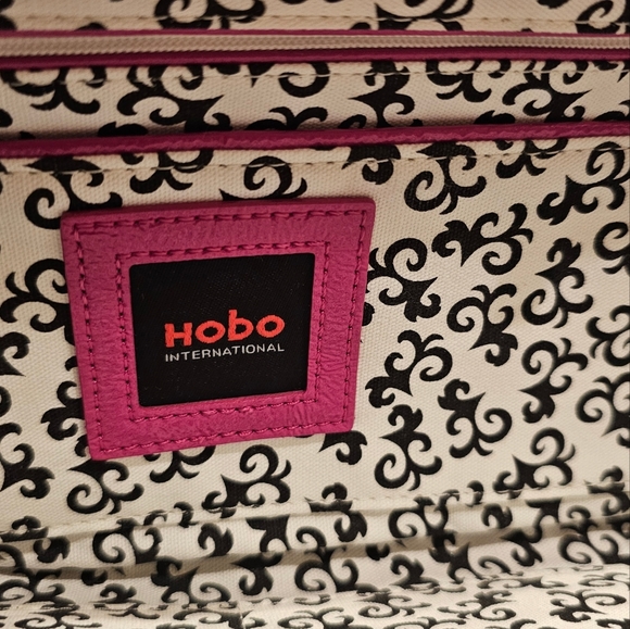 Hobo International Vintage Patent Leather Top Handle/Clutch - Picture 6 of 10